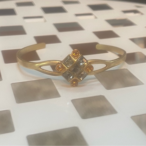 NWOT Golden Cuff Bangle Bracelet with Gemstone Embellishment - Picture 3 of 7